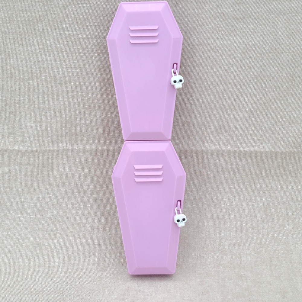 MONSTER HIGH SCHOOL X3711 Playset Replacement Parts: Set of Light Purple Lockers